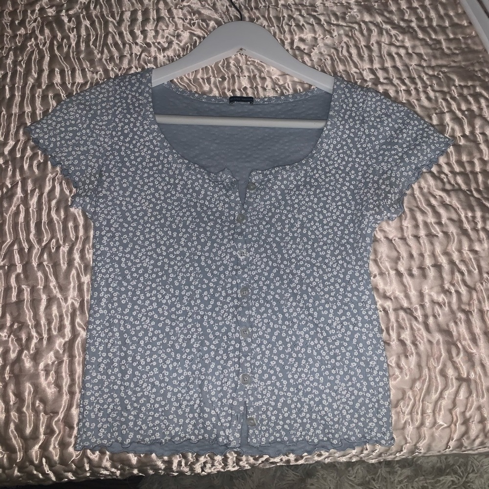 Brandy Melville shirt